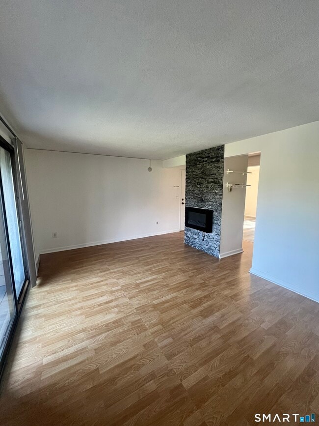 Photo - 130 Coe Ave Unidad 46