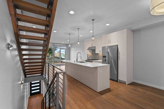 Photo - Stunning AIR CONDITIONED Alki Townhome w/ Rooftop Ocean View