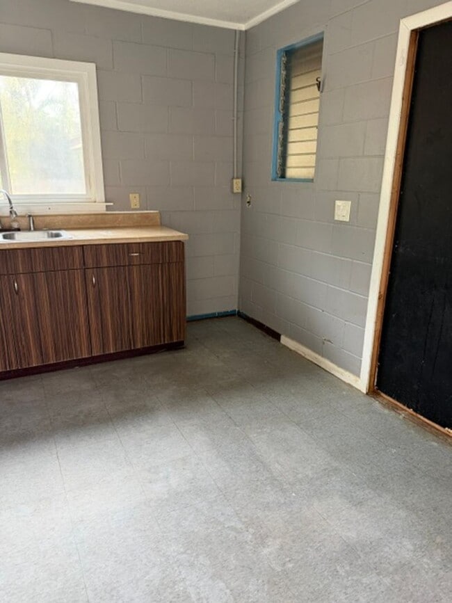 36 Kupono St Unidad Extension (back unit)