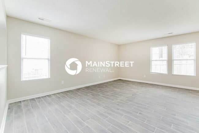 Photo - 4 Bedroom Pet-Friendly Home in KNIGHTDALE, NC with Main Street Renewal