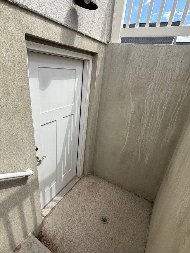 Entrance to unit - 188 E Bruin Dr Unit Eagle Mount Apt