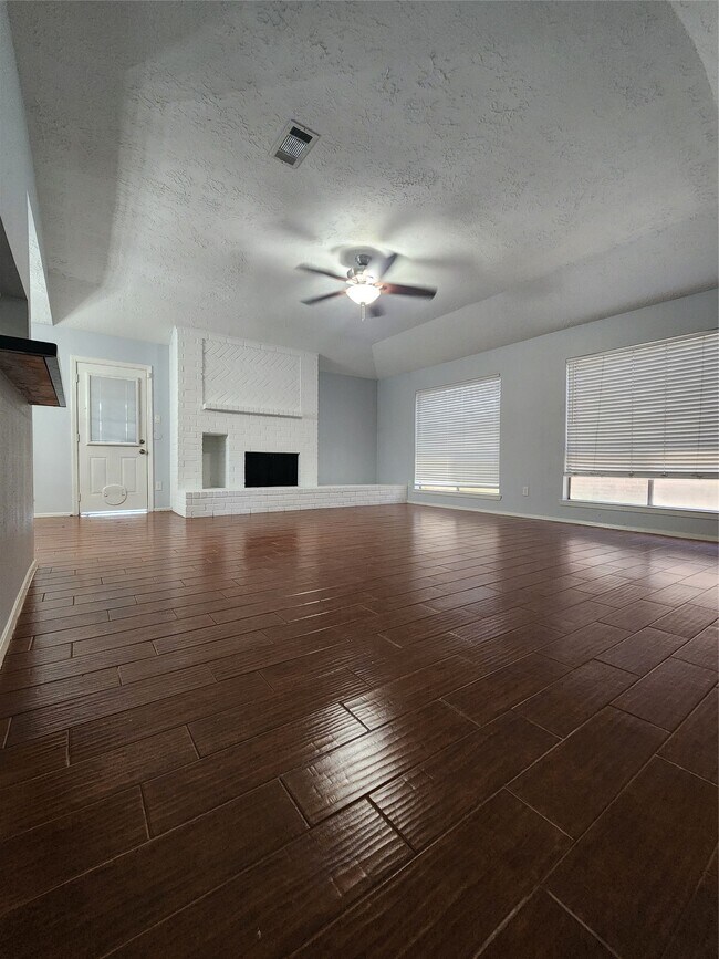 Photo - 4515 Aspen Brook Ln