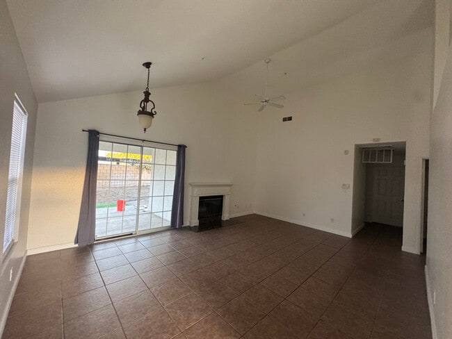 Photo - 7800 Buckeye St