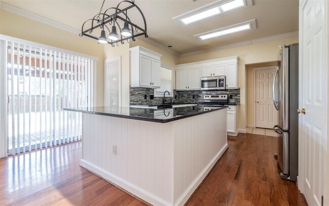 Photo - 2814 Bluejay Dr