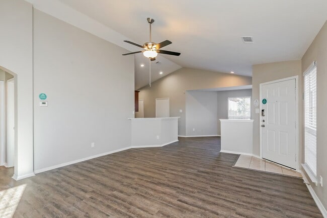 Photo - 1125 Browntop St