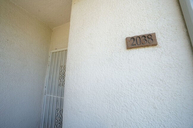 5655 E Sahara Ave Unit 2038
