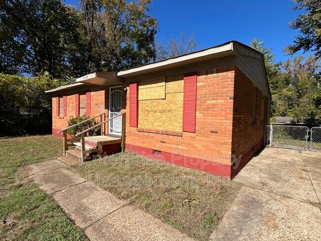 Photo - 2054 Pueblo Ave