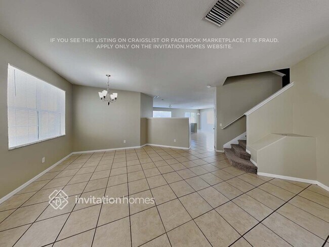 Photo - 325 Vine Cliff St