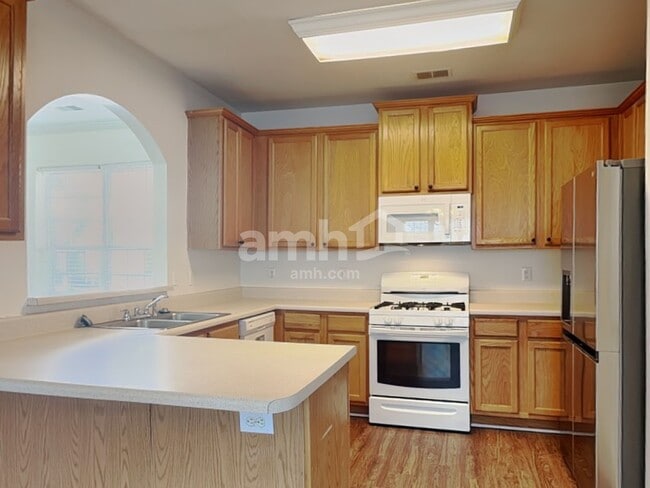 Photo - 4669 Liberty Square Dr