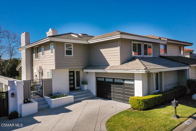 Building Photo - 1725 Royal St George Dr Rental