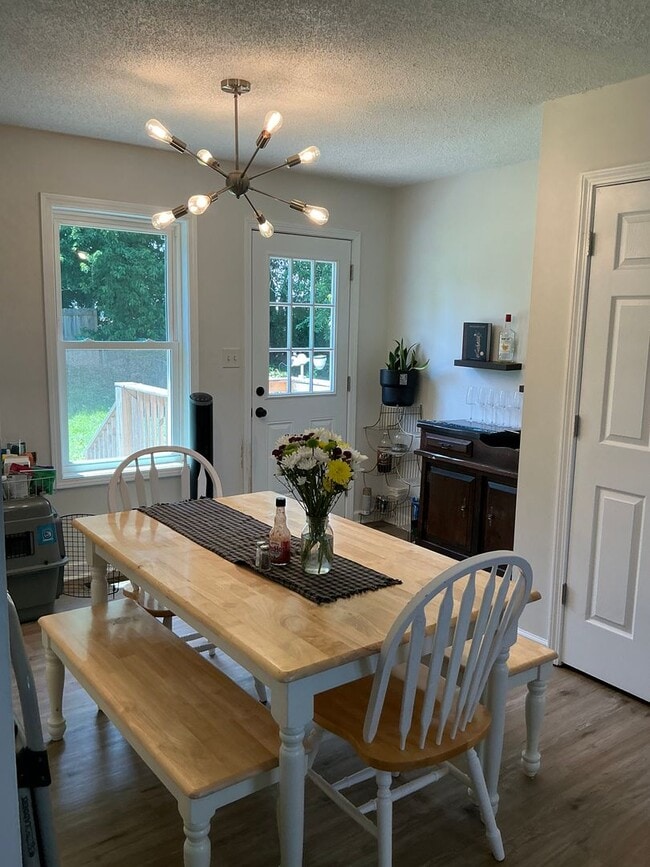 Photo - 1925 Timberline Cir