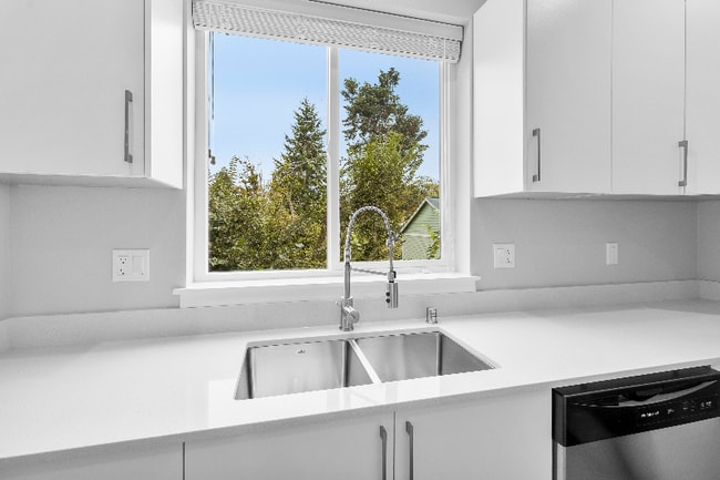 Photo - 5728 Sterling Ave Unidad 107