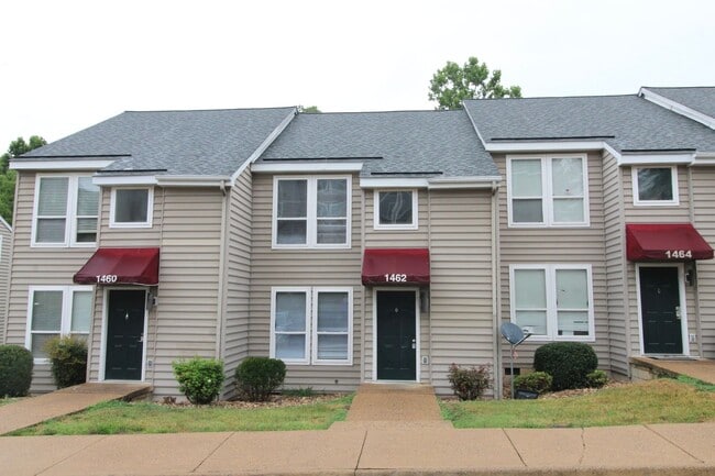 Building Photo - 1462 Devon Ln
