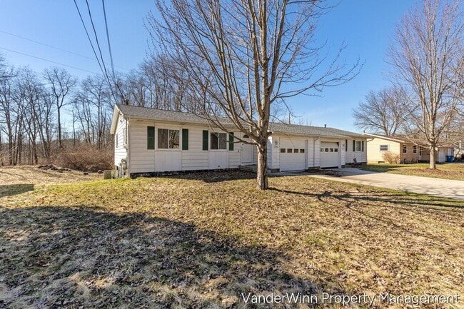 Photo - 10945 Mountain Ash Ave NW