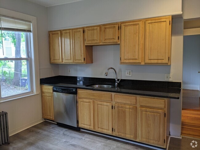 Building Photo - 150 Washington St Unit #1 Rental