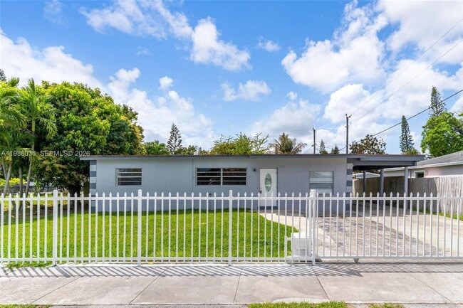 Building Photo - 26620 SW 136th Ave