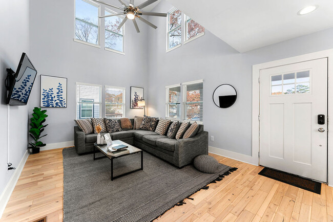 Photo - 209 Clay St SE Apartamento Unidad ID1019260P