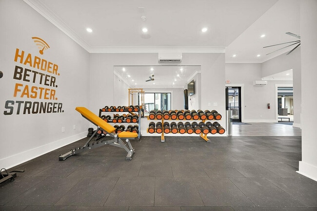Pointe Grand Gym Free Weights