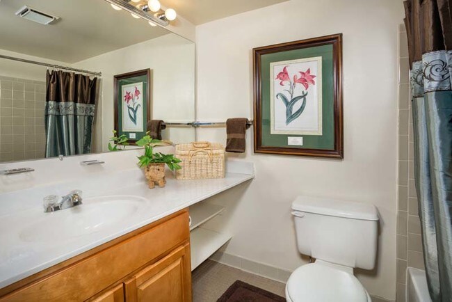 Dickey Hill Forest Apartments