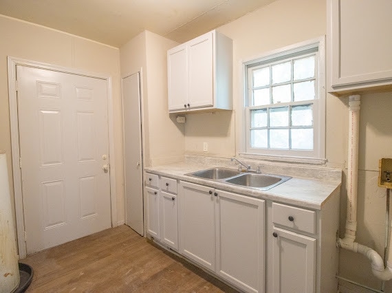 Photo - 1860 Woodland Ave SW