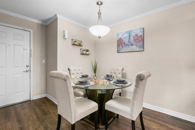 The Landings at Boot Ranch | Palm Harbor FL | Model Dining Room