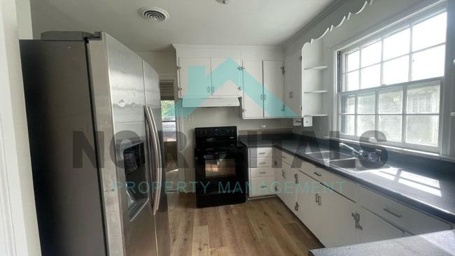 Photo - 1421 Sunset Ave