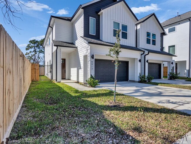 Building Photo - 4917 Randon Rd