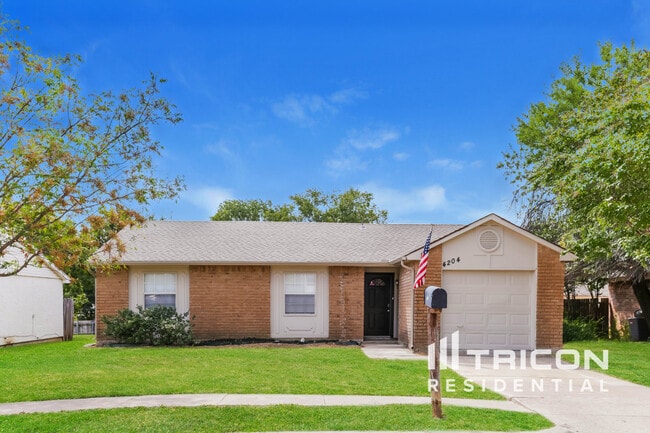 Building Photo - 4204 Pepperbush Dr Rental