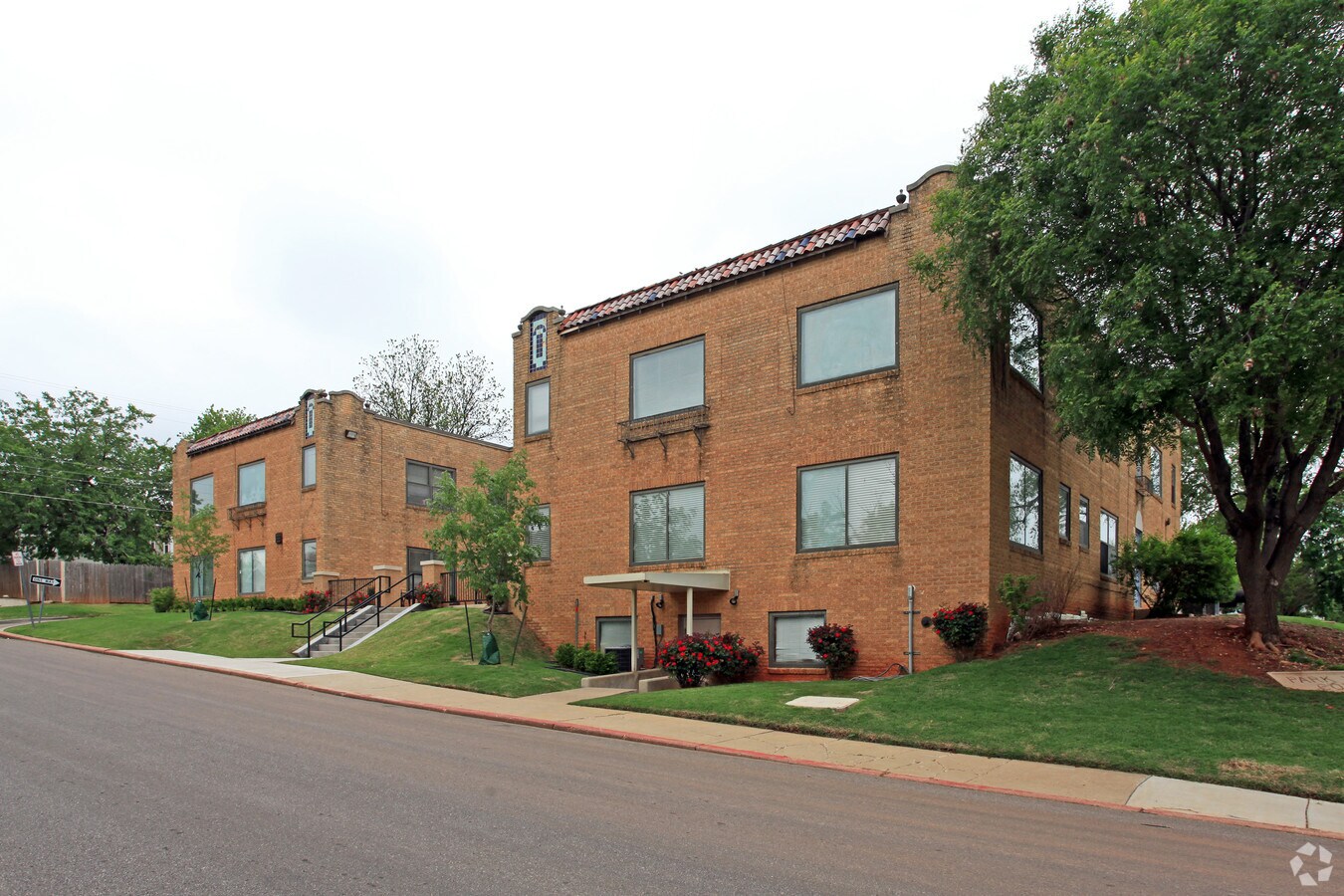 Photo - Parkview Court Apartments