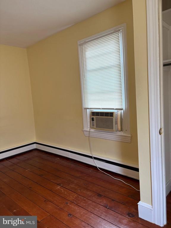 Photo - 4457 S Broad St