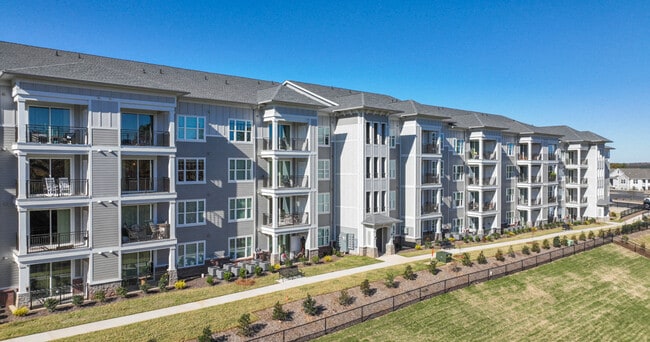 Photo - Holly Springs Place Apartments