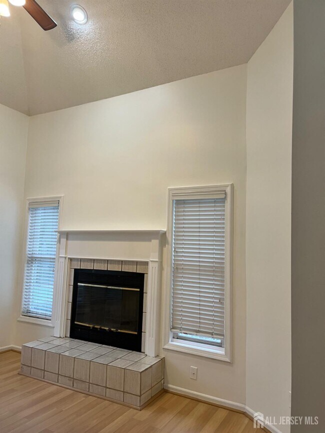 Photo - 111 Lloyd Ct