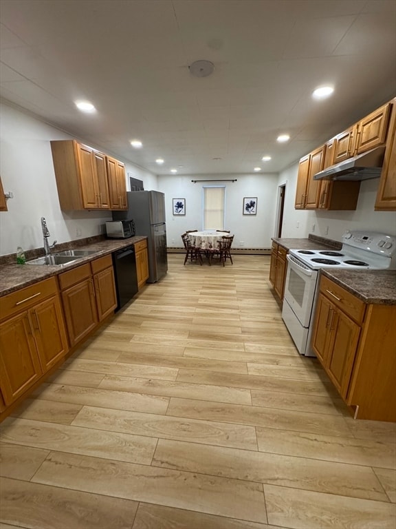 Building Photo - 664 Chicopee St Unit 1