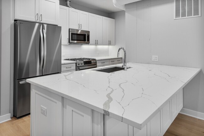 Photo - 4637 N Ashland Ave Unit 302