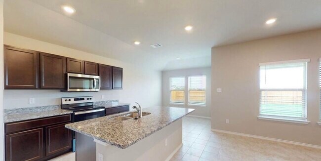 Photo - 1261 Lindsey Dr