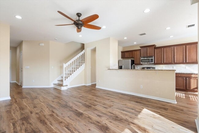 Photo - 119 Gramercy Square Dr