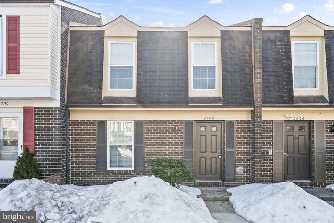 Building Photo - 2108 Monaghan Dr