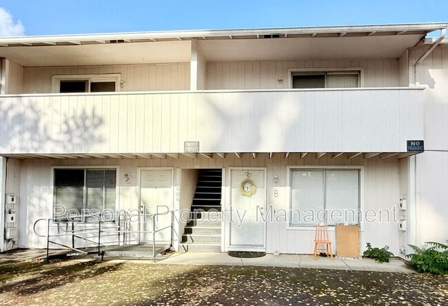 Building Photo - 506 E 34th St Unit C