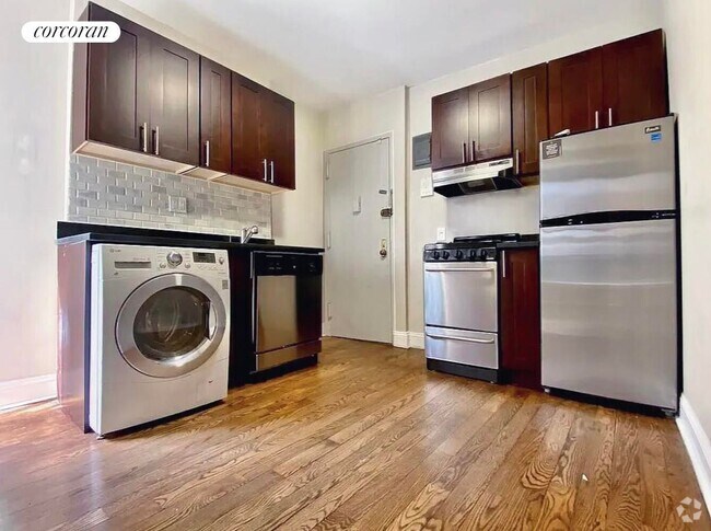 Building Photo - 222 Thompson St Rental