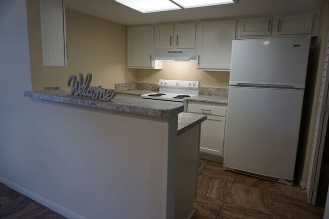 Photo - 2 Bedroom / 2 Bath townhouse close to NAS and interstate 95