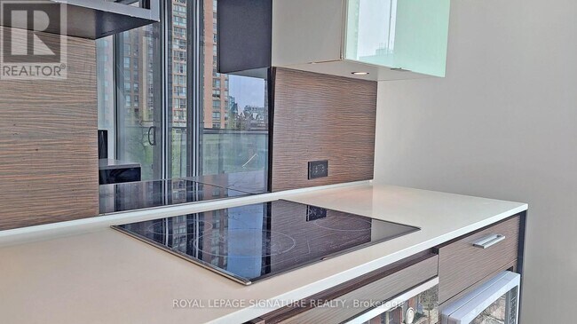 Photo - 75 St Nicholas St Unit 604