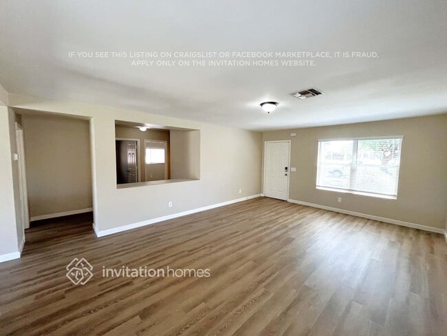 Photo - 12648 N Main St