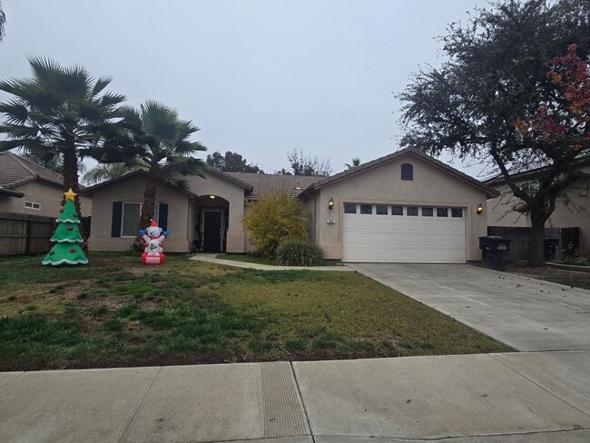 Building Photo - 3BR 2 BA available Feb 1st