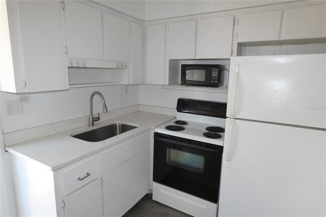 Photo - 6905 3rd St N