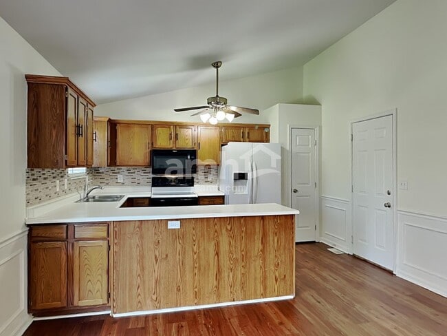 Photo - 2211 Siesta Dr