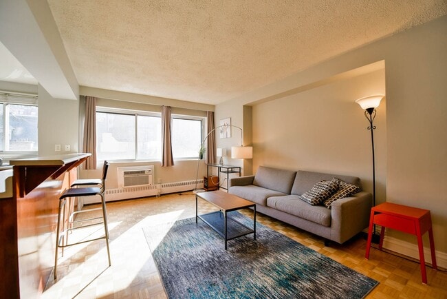 Building Photo - 3421 Rue Drummond Unit 29