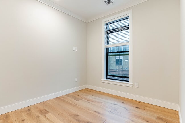 Photo - 155 Everett St Unit 303