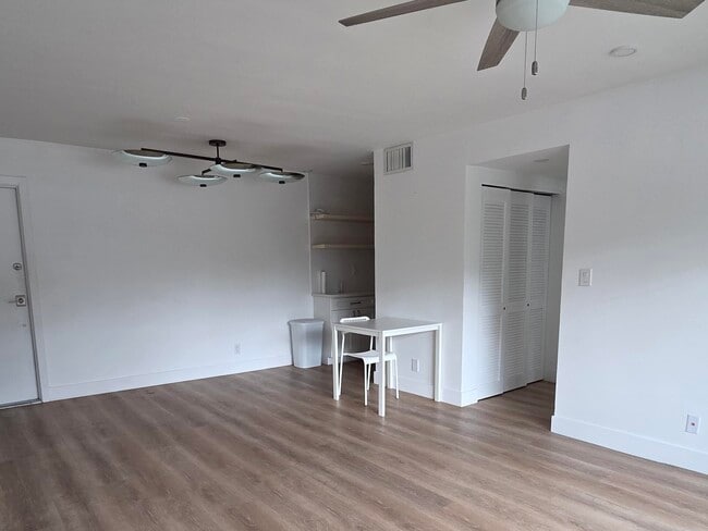 Photo - 1001 SE 16th St Unit 7
