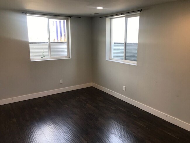 2916 S 700 E Unidad Downstairs