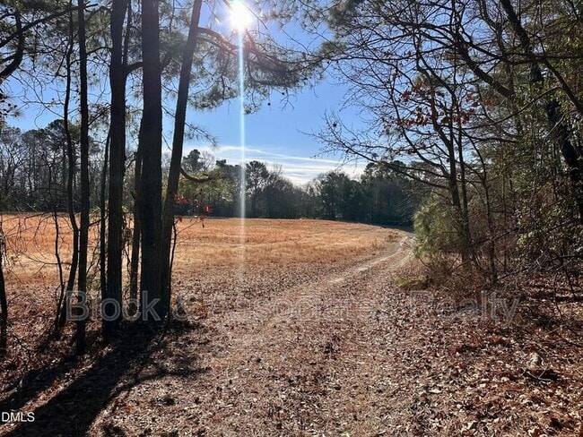 Photo - 2888 Zacks Mill Rd